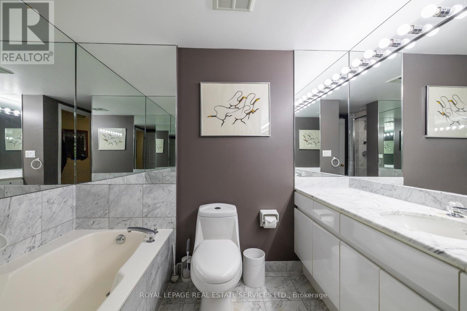 












2104 - 1 PALACE PIER COURT

,
Toronto,




Ontario
M8V3W9


