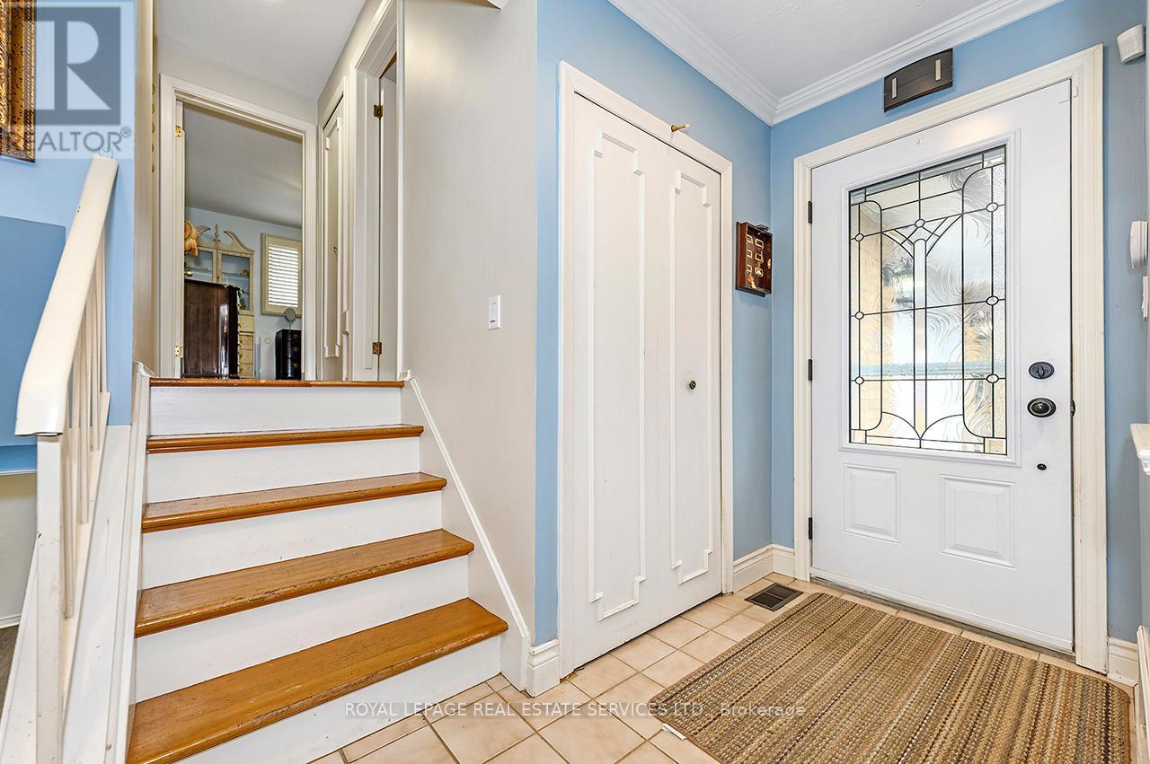 












99 MOUNTBATTEN DRIVE

,
Hamilton,




Ontario
L9C3V6

