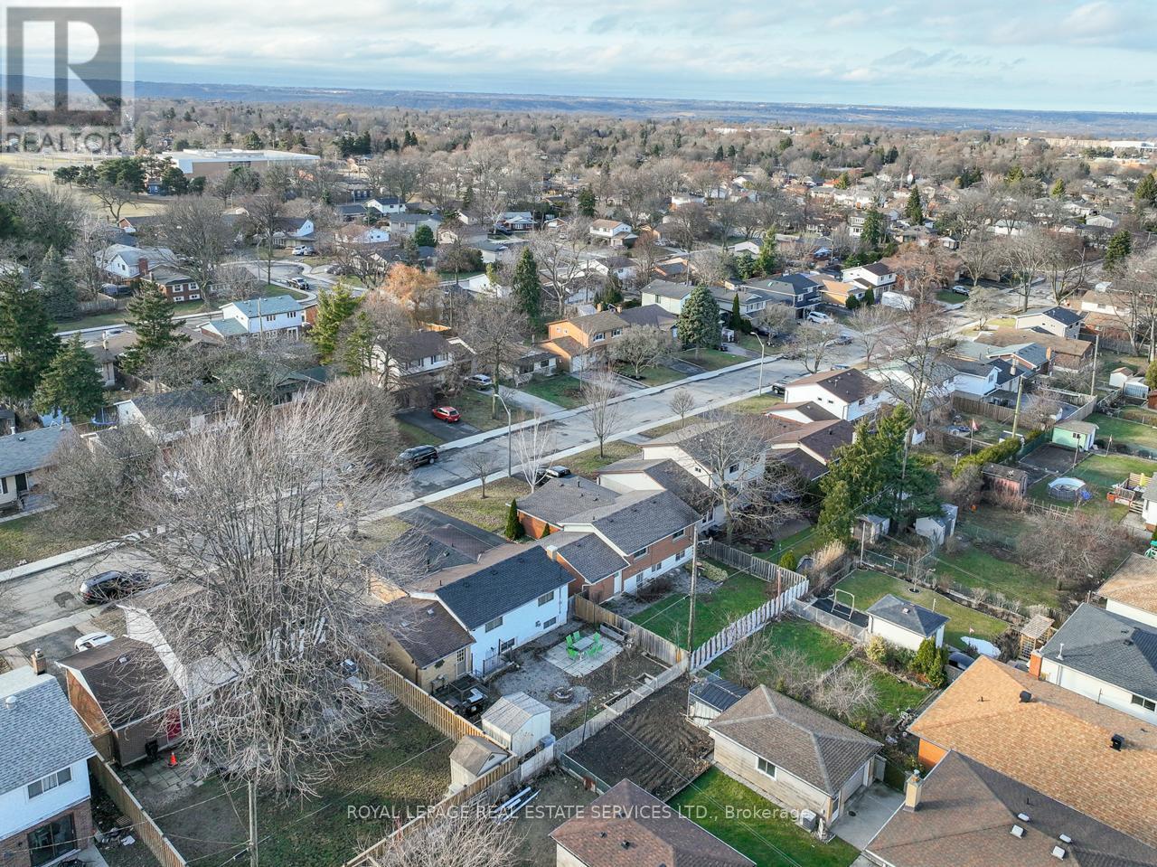 












99 MOUNTBATTEN DRIVE

,
Hamilton,




Ontario
L9C3V6

