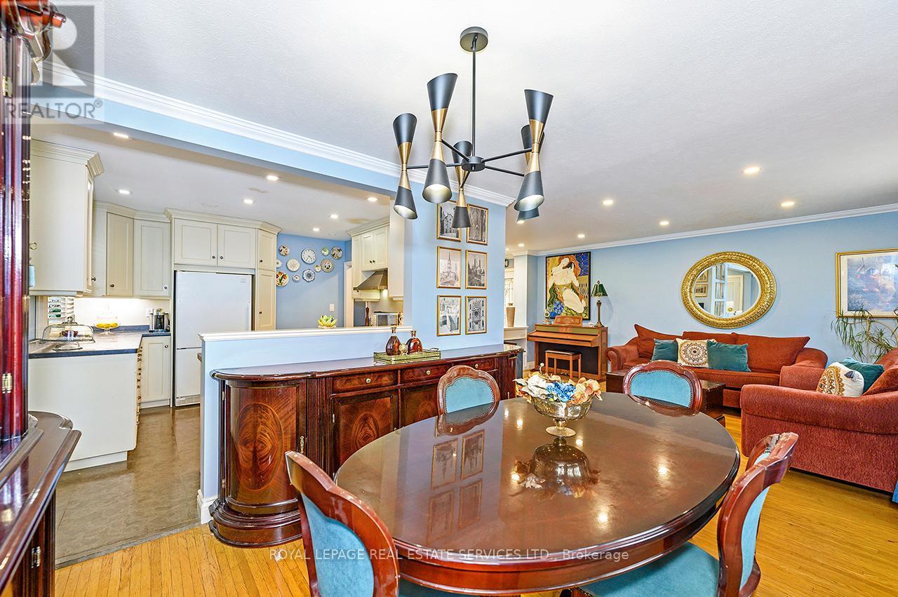 












99 MOUNTBATTEN DRIVE

,
Hamilton,




Ontario
L9C3V6

