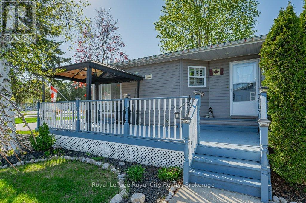 












40 BULLFROG DRIVE

,
Puslinch,




Ontario
N0B2J0

