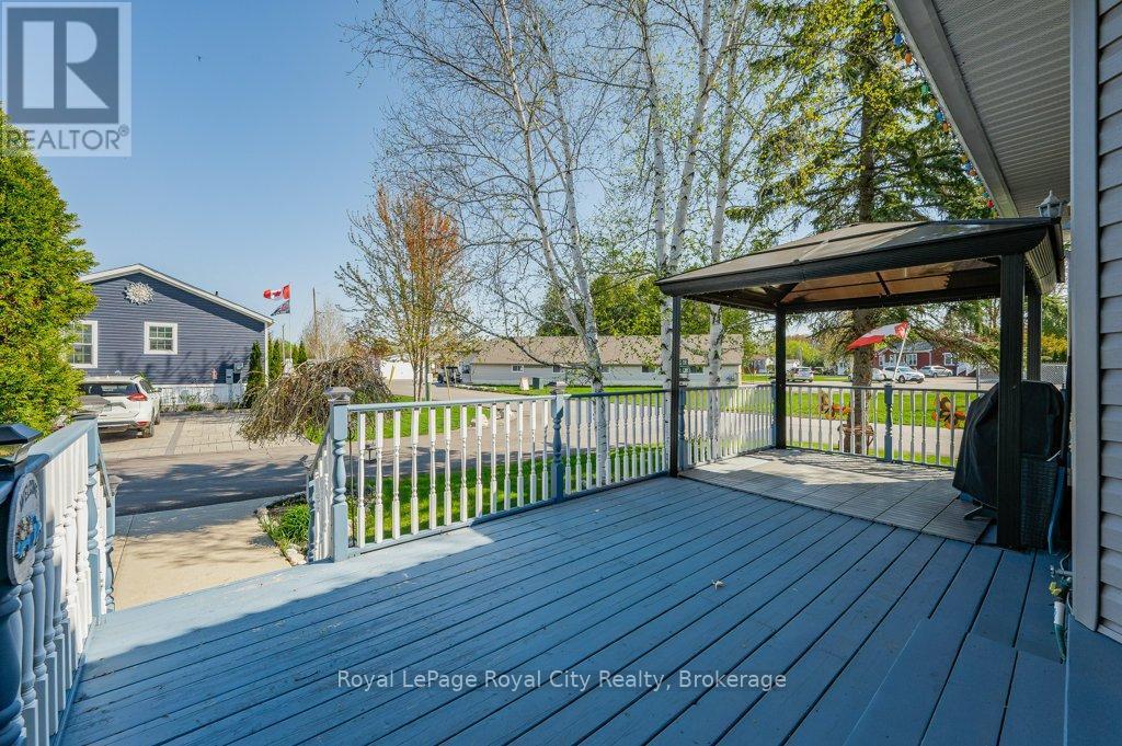 












40 BULLFROG DRIVE

,
Puslinch,




Ontario
N0B2J0

