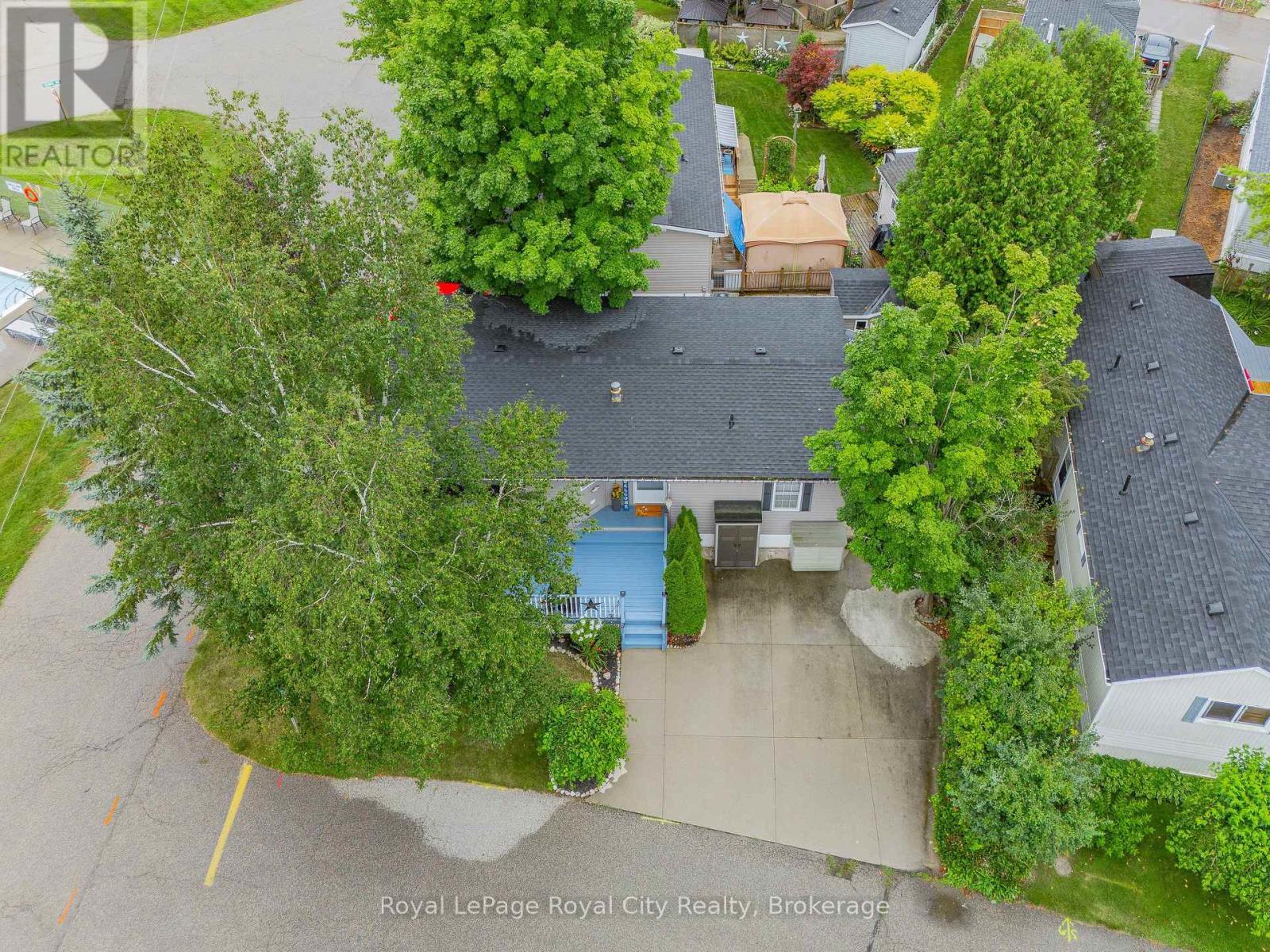 












40 BULLFROG DRIVE

,
Puslinch,




Ontario
N0B2J0


