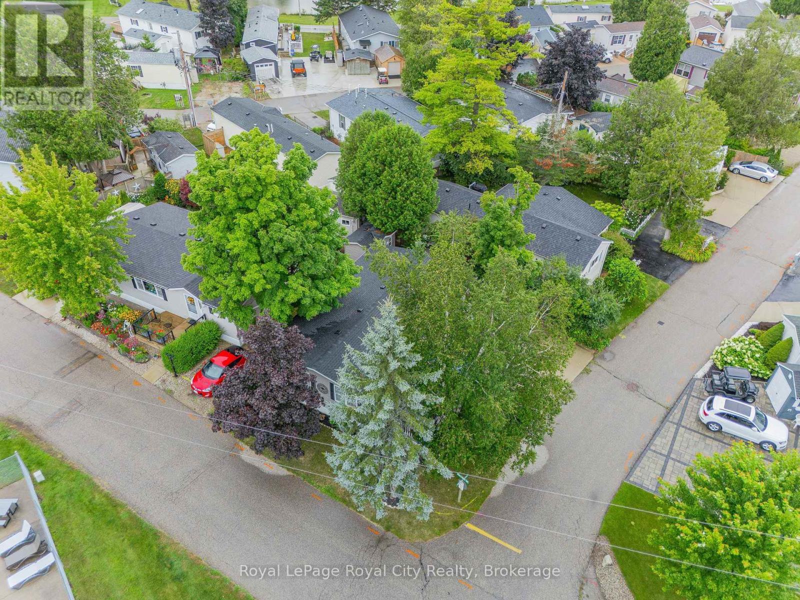 












40 BULLFROG DRIVE

,
Puslinch,




Ontario
N0B2J0

