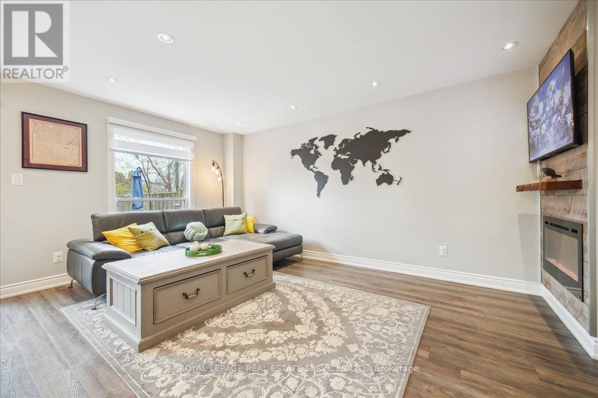 












1 - 660 OXFORD ROAD

,
Burlington,




Ontario
L7N3M1

