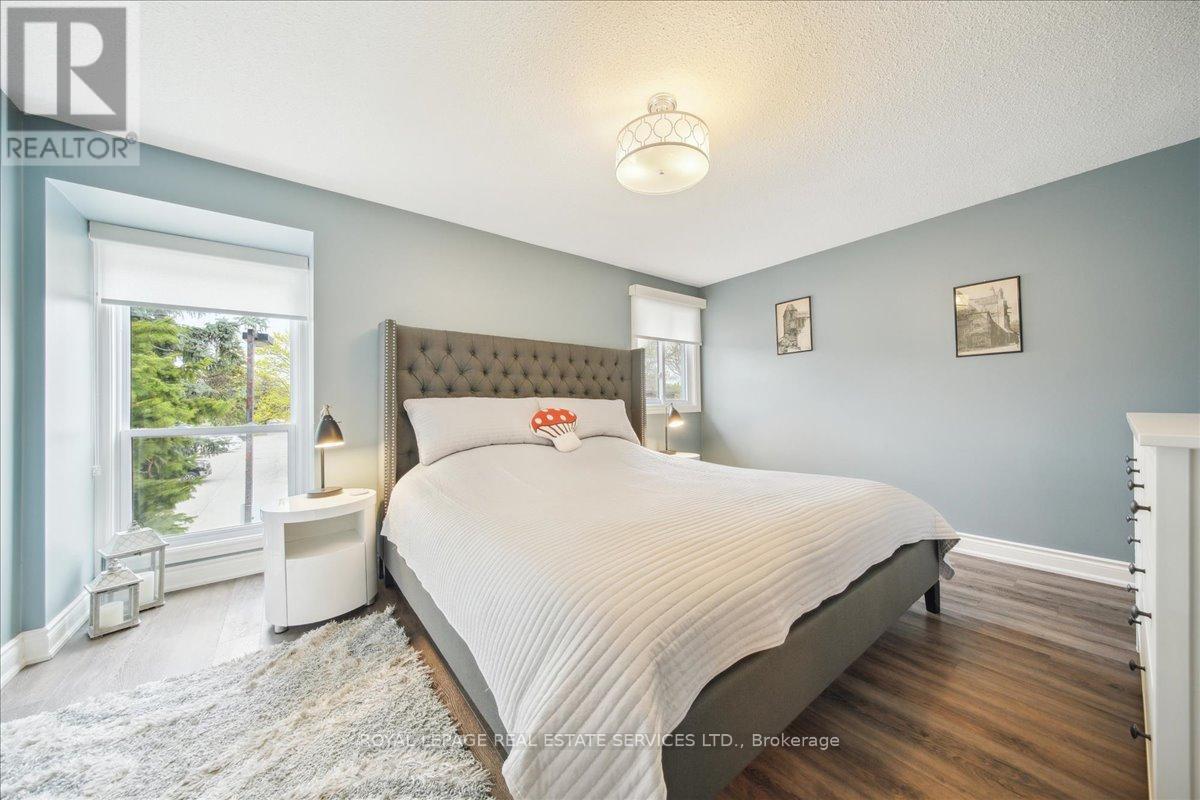 












1 - 660 OXFORD ROAD

,
Burlington,




Ontario
L7N3M1

