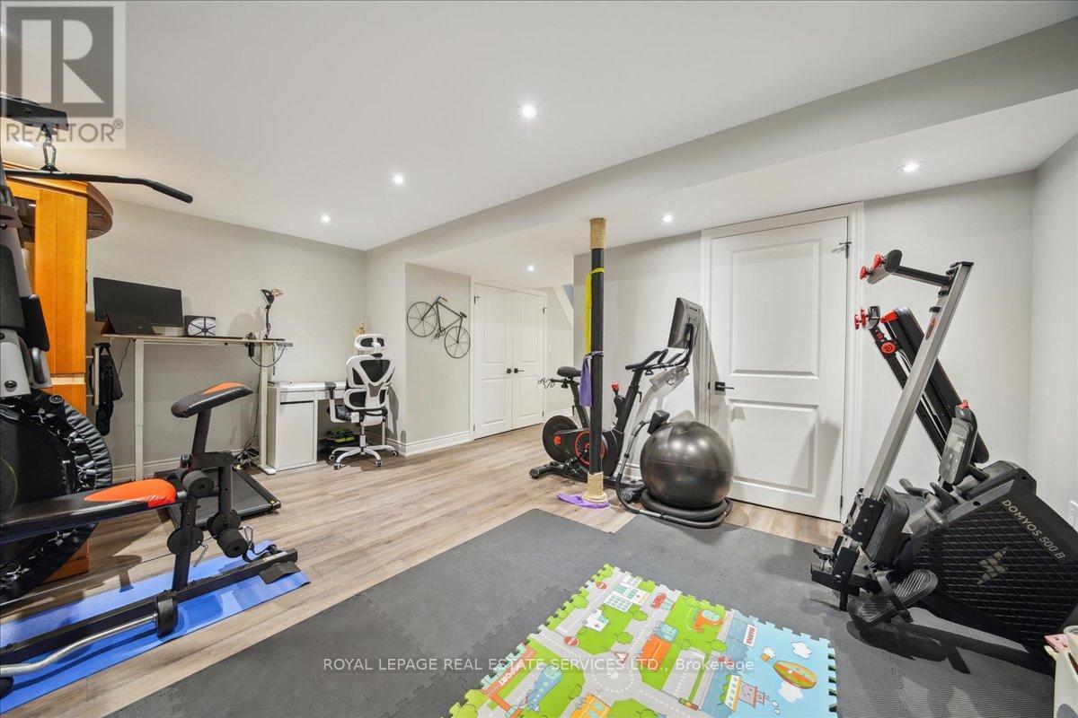 












1 - 660 OXFORD ROAD

,
Burlington,




Ontario
L7N3M1

