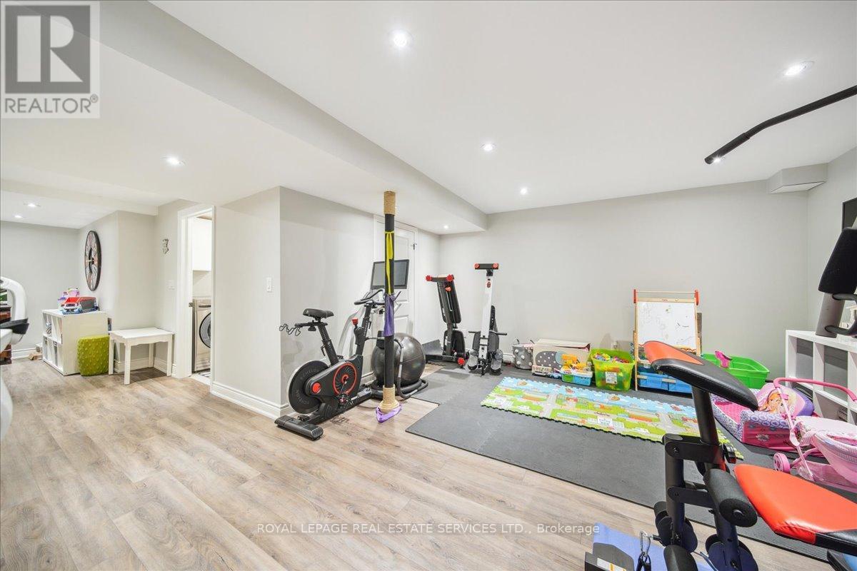 












1 - 660 OXFORD ROAD

,
Burlington,




Ontario
L7N3M1

