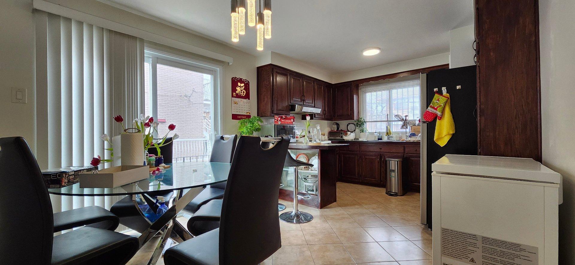 









6075


Rue Rina-Lasnier

,
Montréal (Saint-Léonard),




QC
H1T1R5

