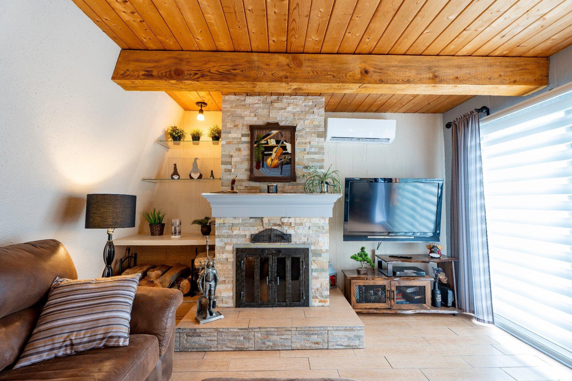 









105


Rue des Chênes

,
Orford,




QC
J1X7A6

