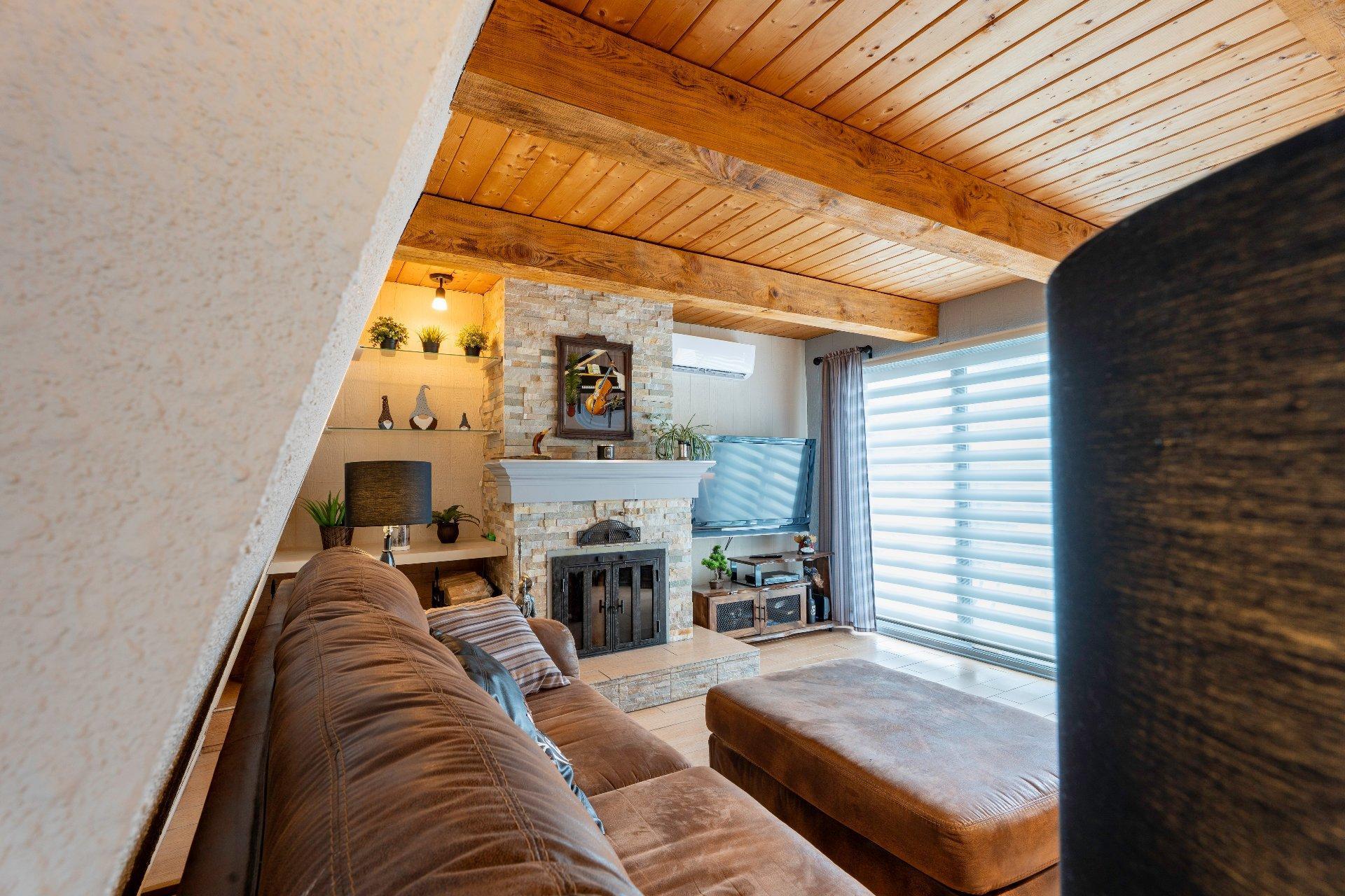 









105


Rue des Chênes

,
Orford,




QC
J1X7A6

