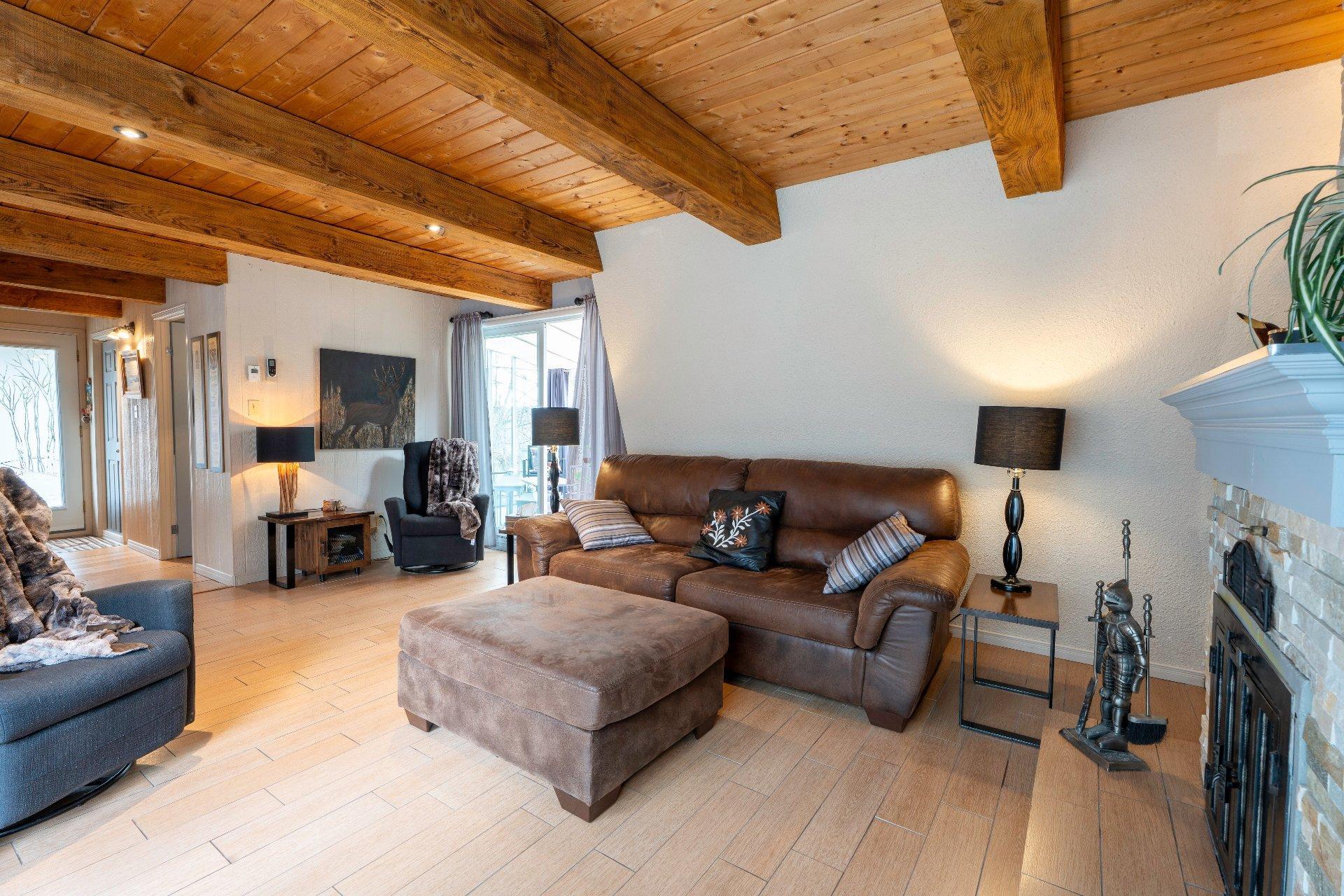 









105


Rue des Chênes

,
Orford,




QC
J1X7A6

