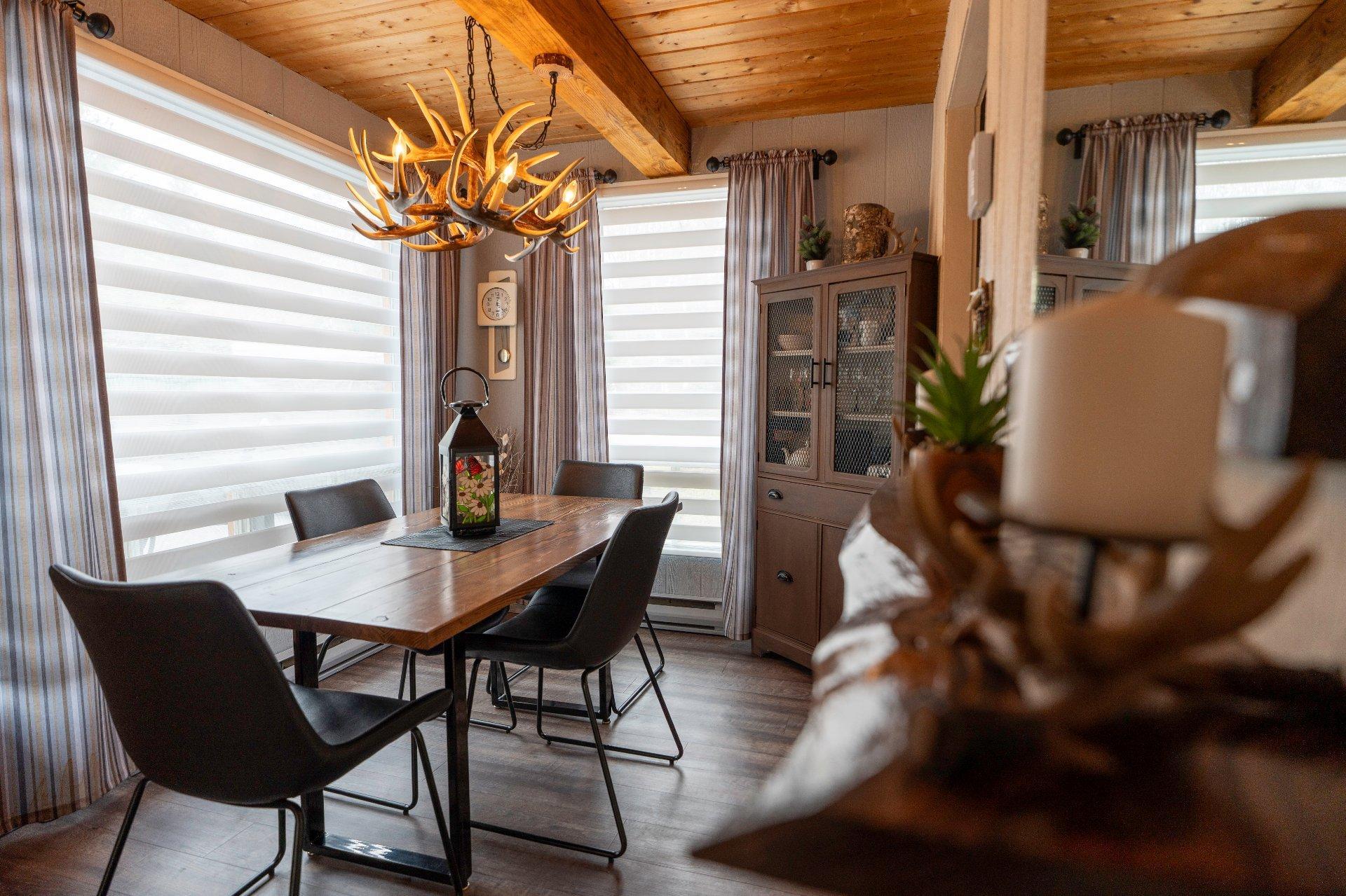 









105


Rue des Chênes

,
Orford,




QC
J1X7A6

