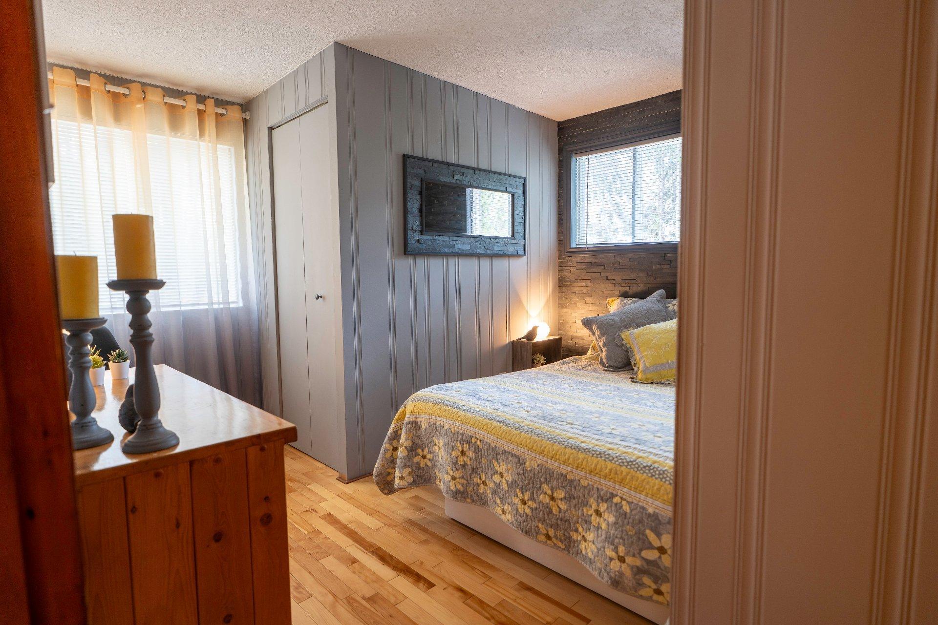 









105


Rue des Chênes

,
Orford,




QC
J1X7A6

