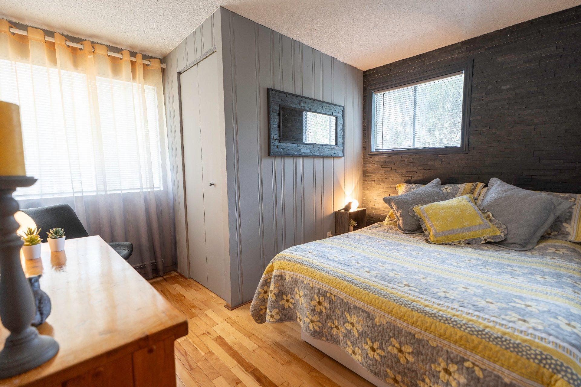 









105


Rue des Chênes

,
Orford,




QC
J1X7A6

