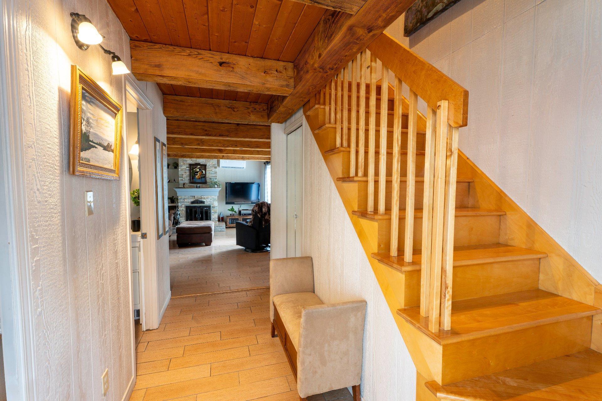 









105


Rue des Chênes

,
Orford,




QC
J1X7A6

