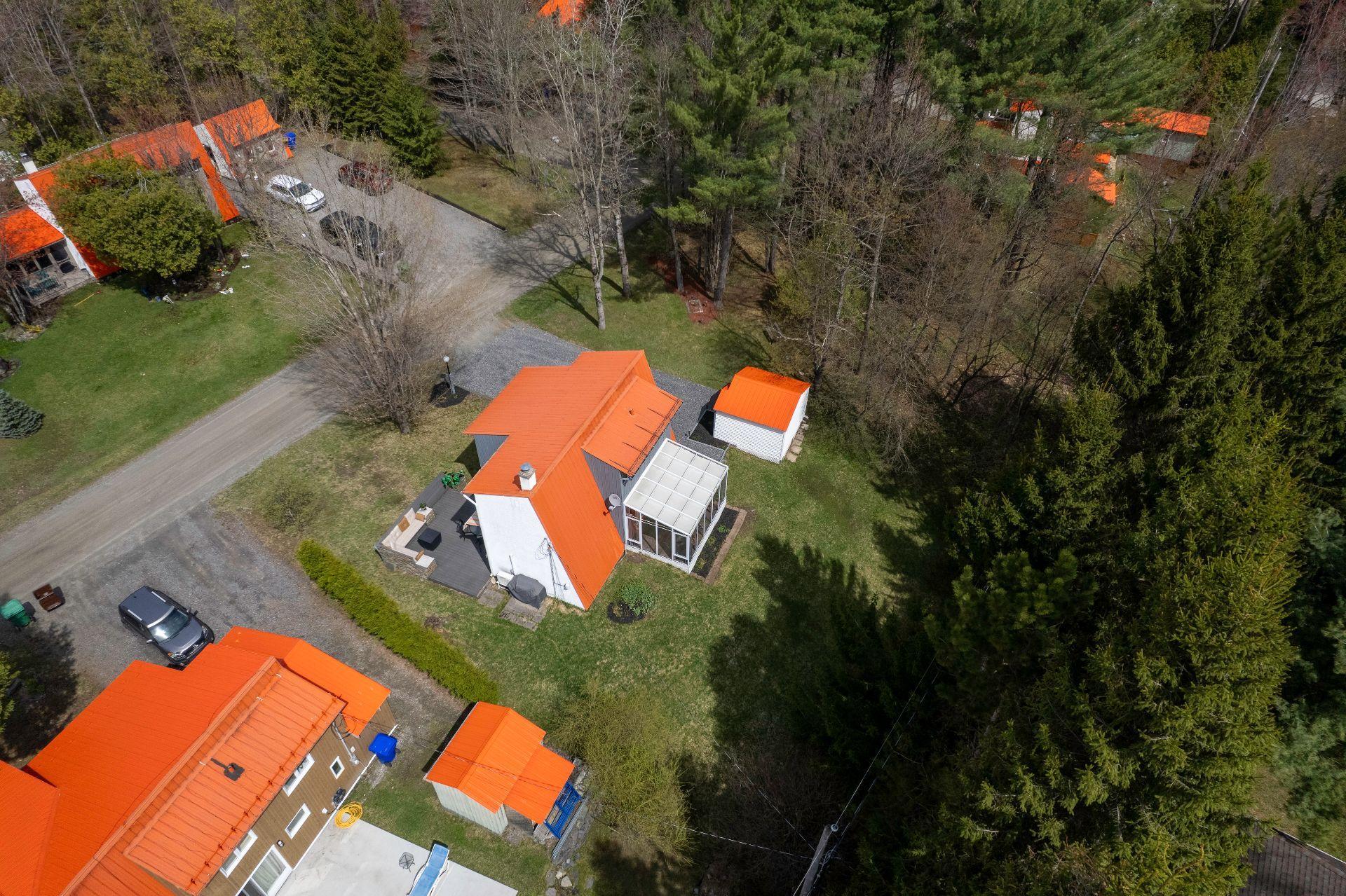 









105


Rue des Chênes

,
Orford,




QC
J1X7A6

