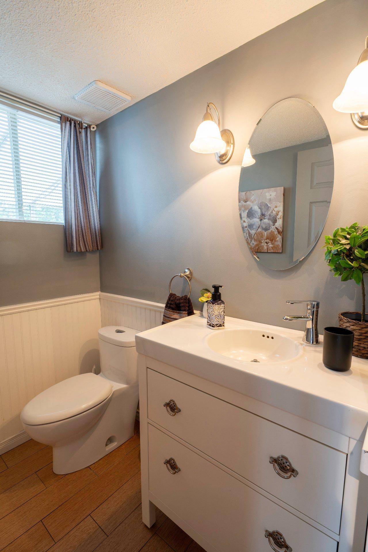 









105


Rue des Chênes

,
Orford,




QC
J1X7A6

