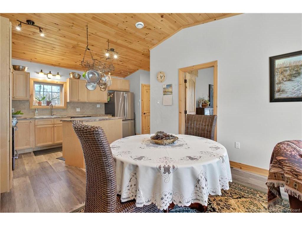 









1937


Melanson

RD,
Lakeville,




NB
E1H 2C6


