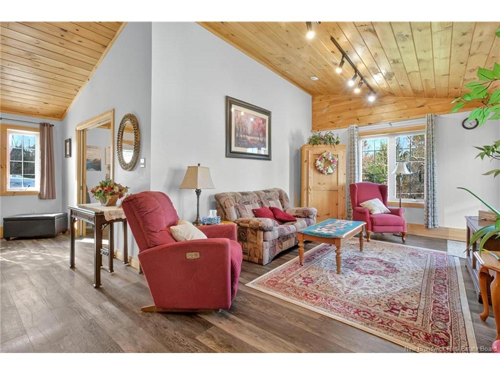 









1937


Melanson

RD,
Lakeville,




NB
E1H 2C6

