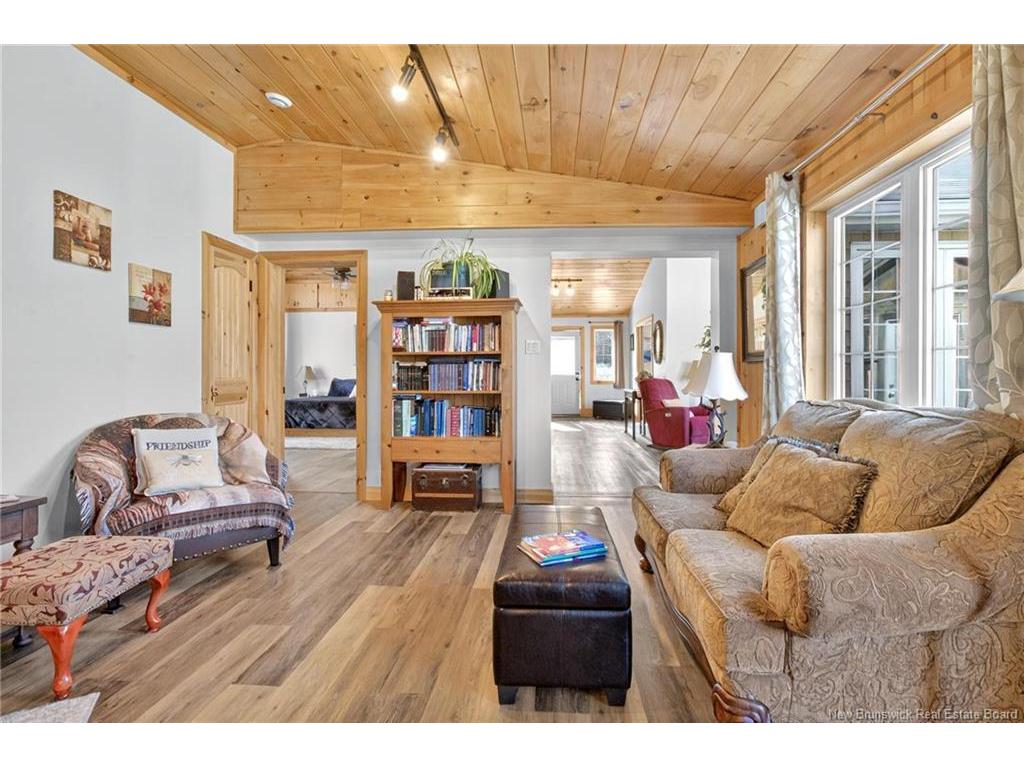 









1937


Melanson

RD,
Lakeville,




NB
E1H 2C6

