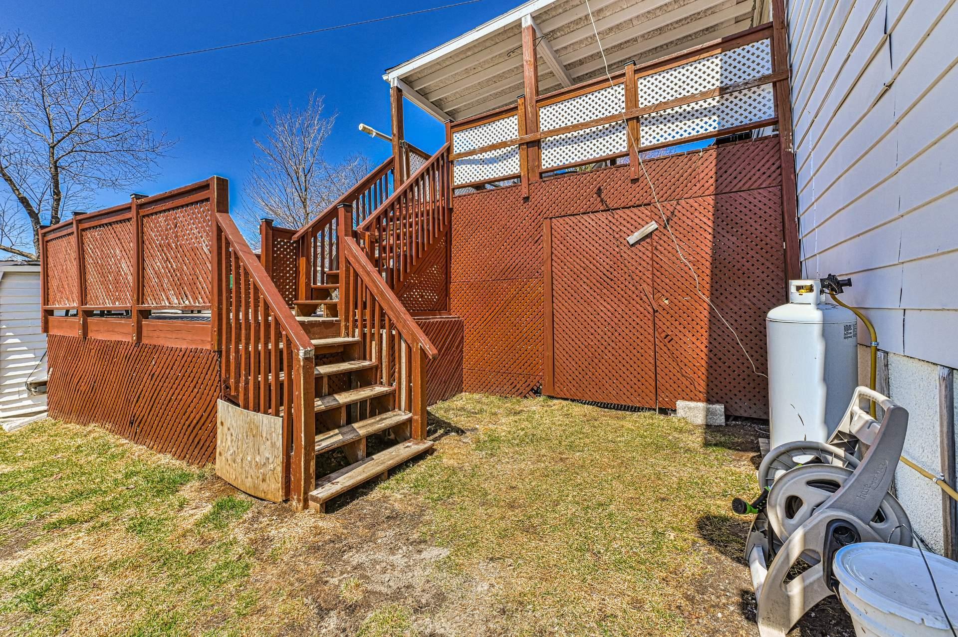 









588Z

 - 590Z


Rue Lajeunesse

,
Sainte-Agathe-des-Monts,




QC
J8C2Y6

