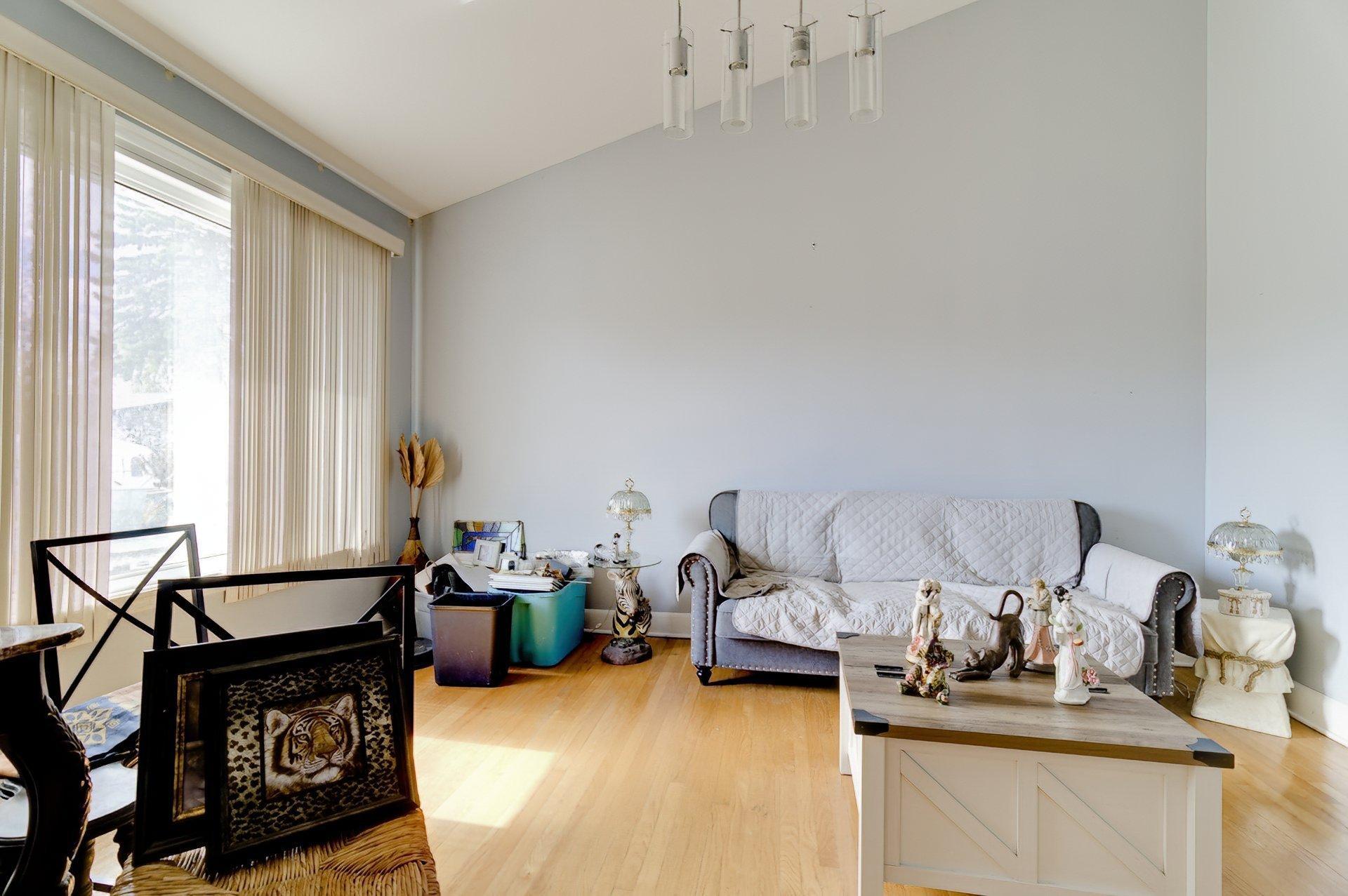 









1929


Rue Gérard

,
Laval (Chomedey),




QC
H7T1N2

