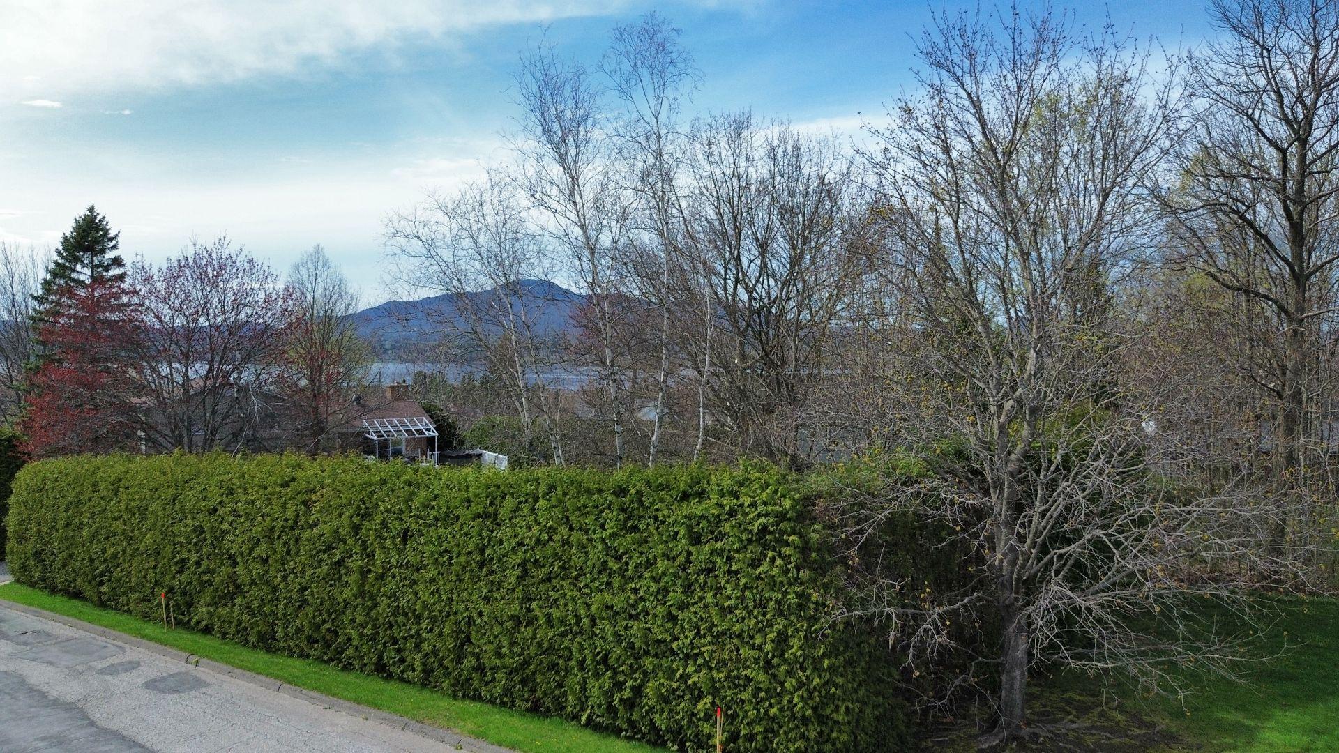 












Rue Gosselin

,
Magog,







QC
J1X5E1

