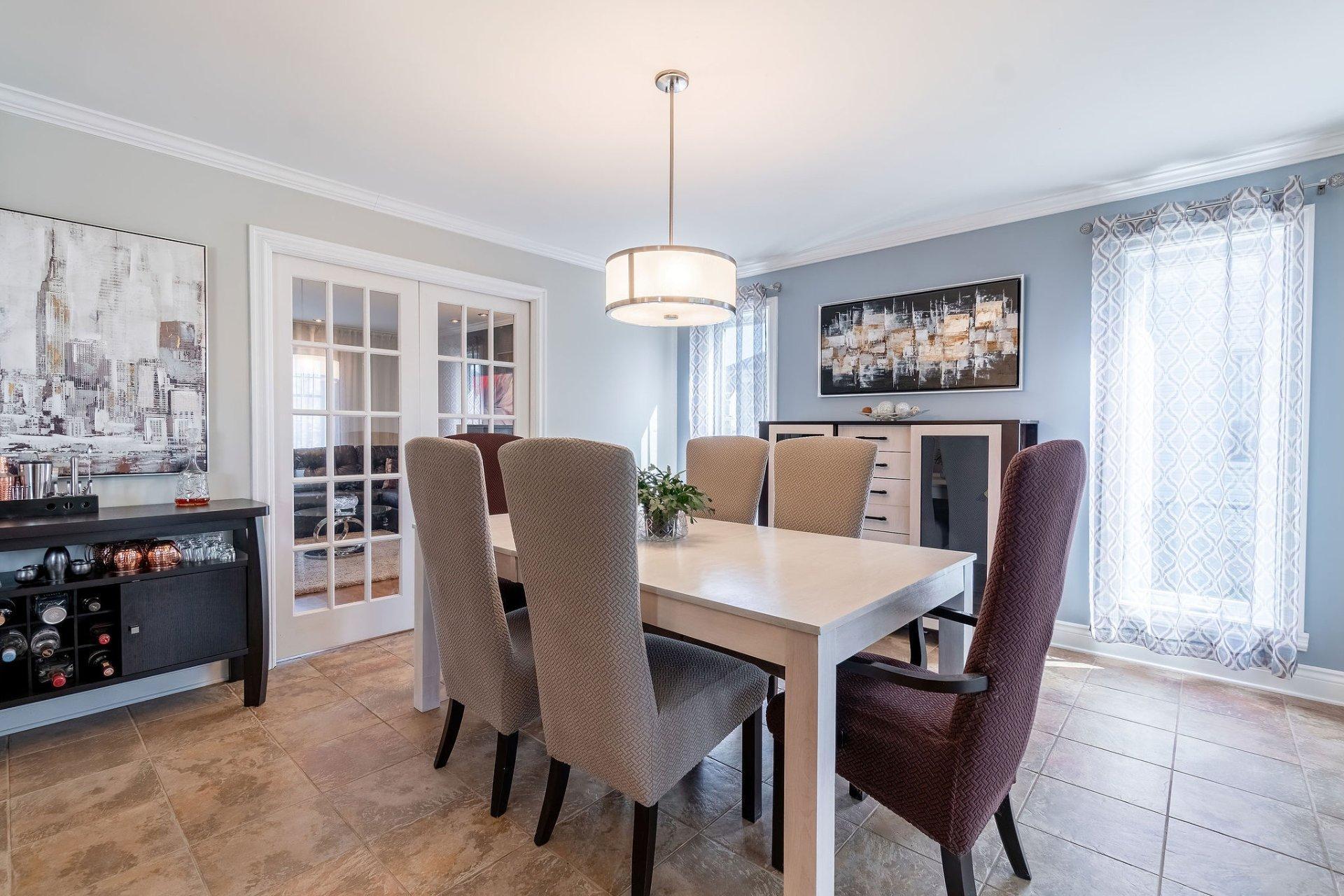 









111


Rue Thibert

,
Saint-Constant,




QC
J5A2S4

