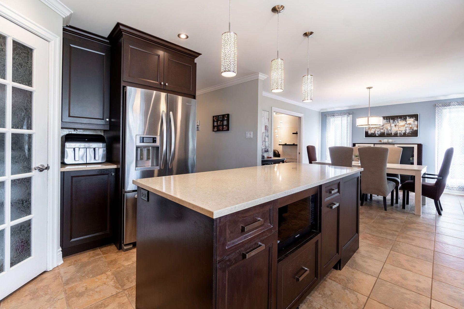 









111


Rue Thibert

,
Saint-Constant,




QC
J5A2S4

