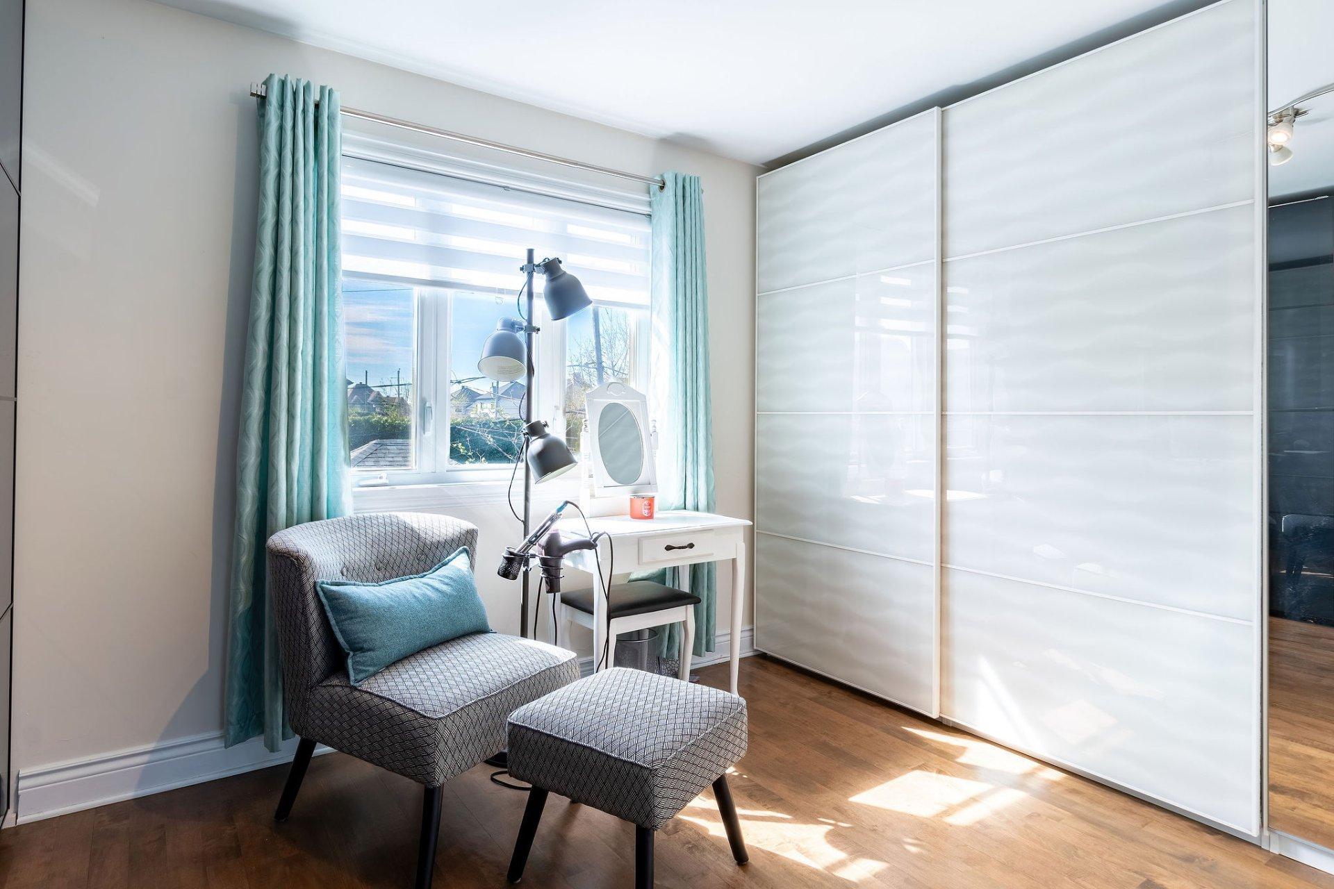 









111


Rue Thibert

,
Saint-Constant,




QC
J5A2S4

