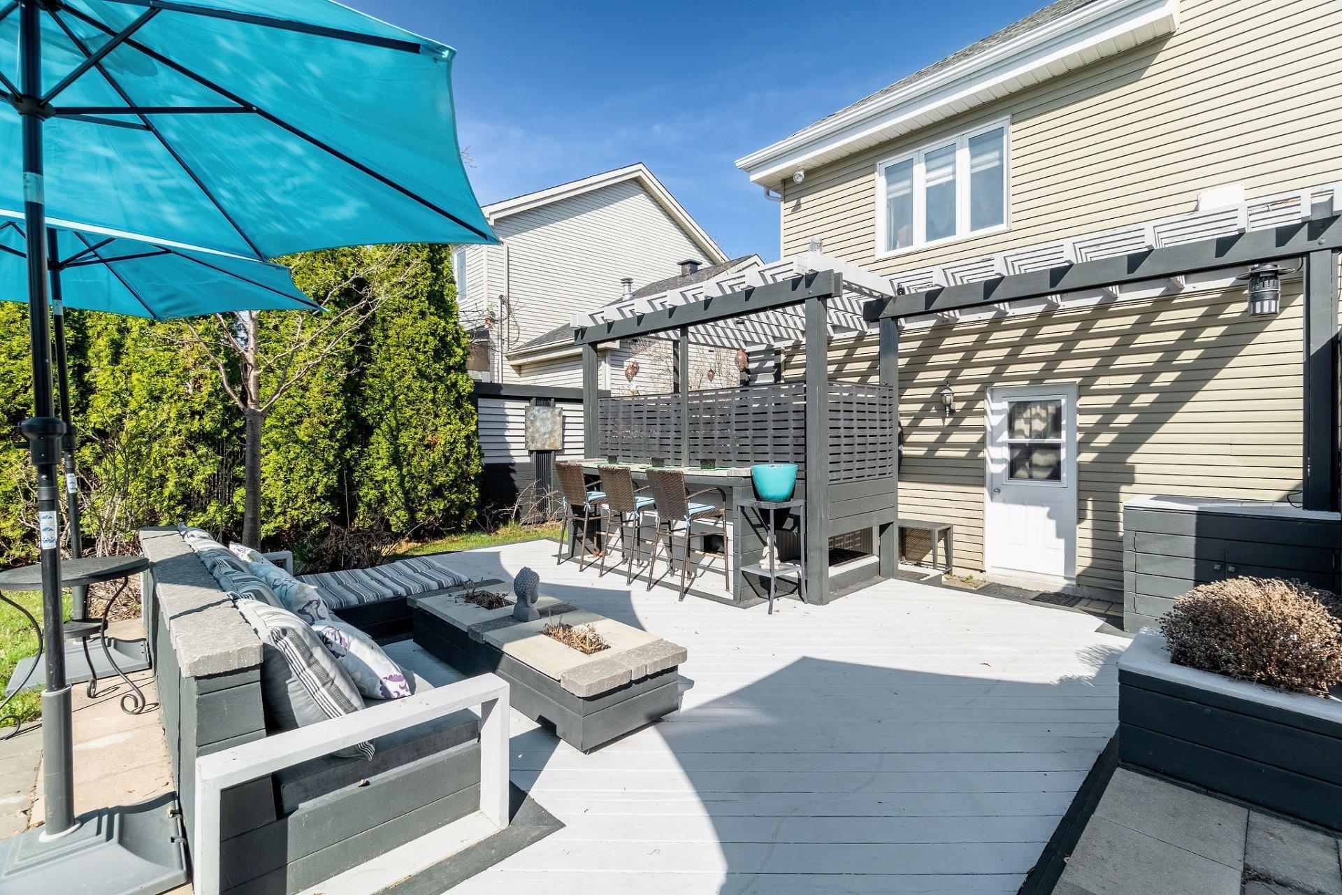 









111


Rue Thibert

,
Saint-Constant,




QC
J5A2S4

