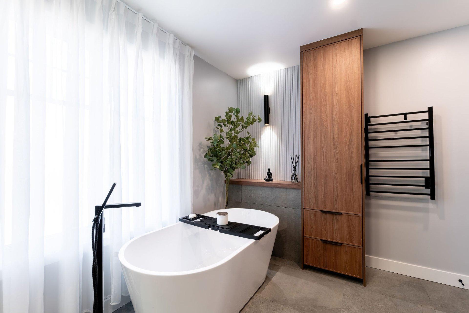 









111


Rue Thibert

,
Saint-Constant,




QC
J5A2S4

