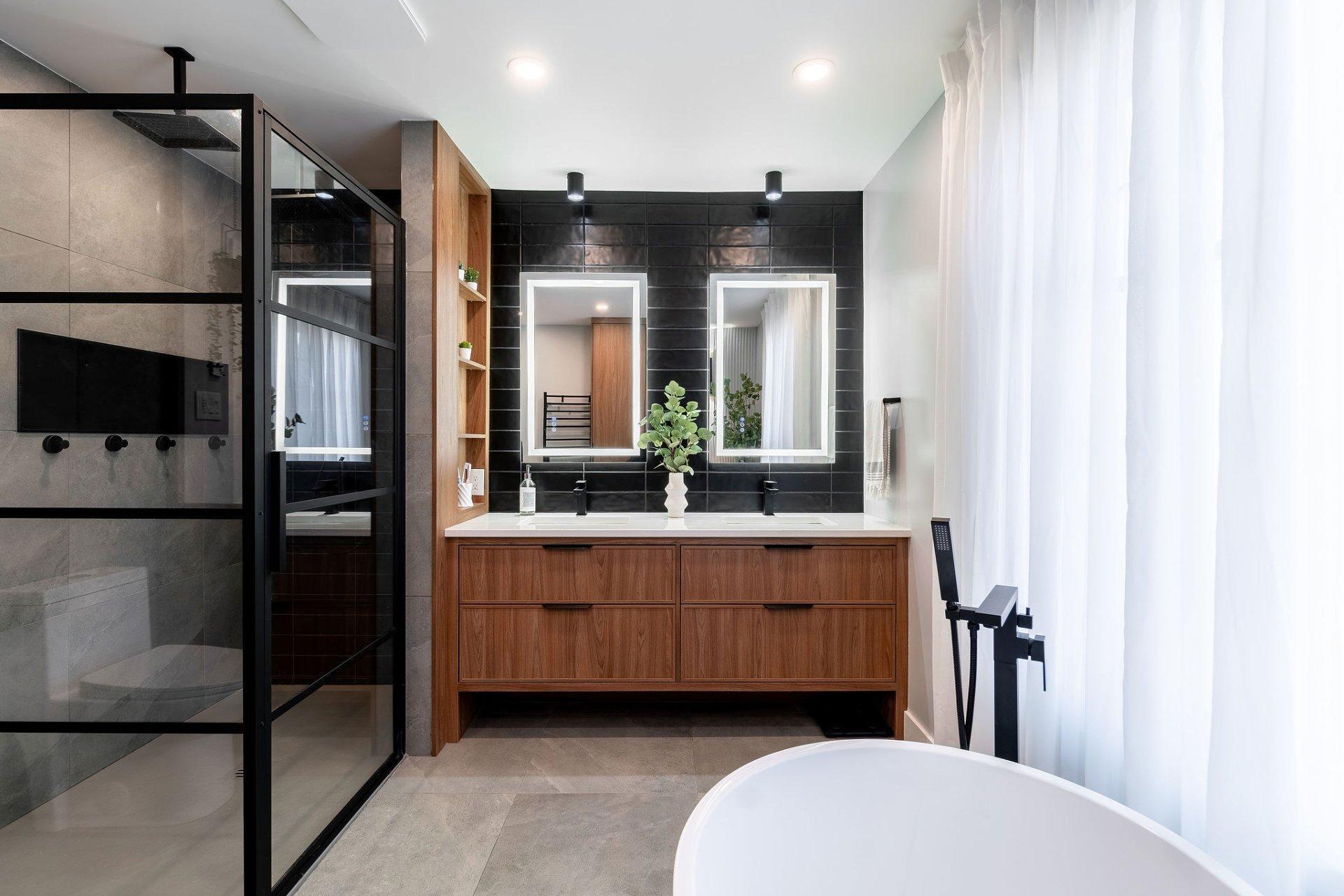 









111


Rue Thibert

,
Saint-Constant,




QC
J5A2S4

