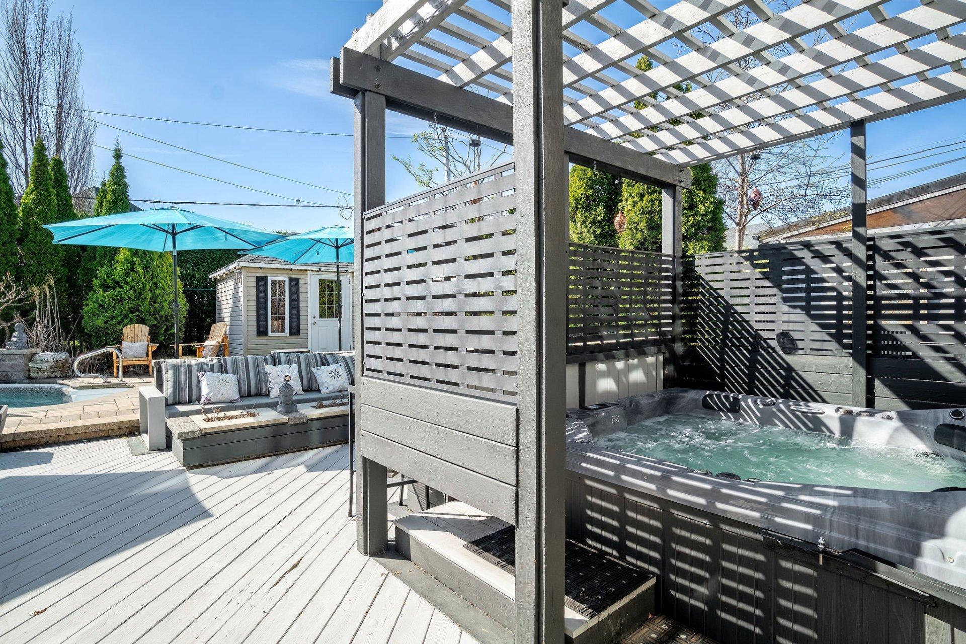 









111


Rue Thibert

,
Saint-Constant,




QC
J5A2S4

