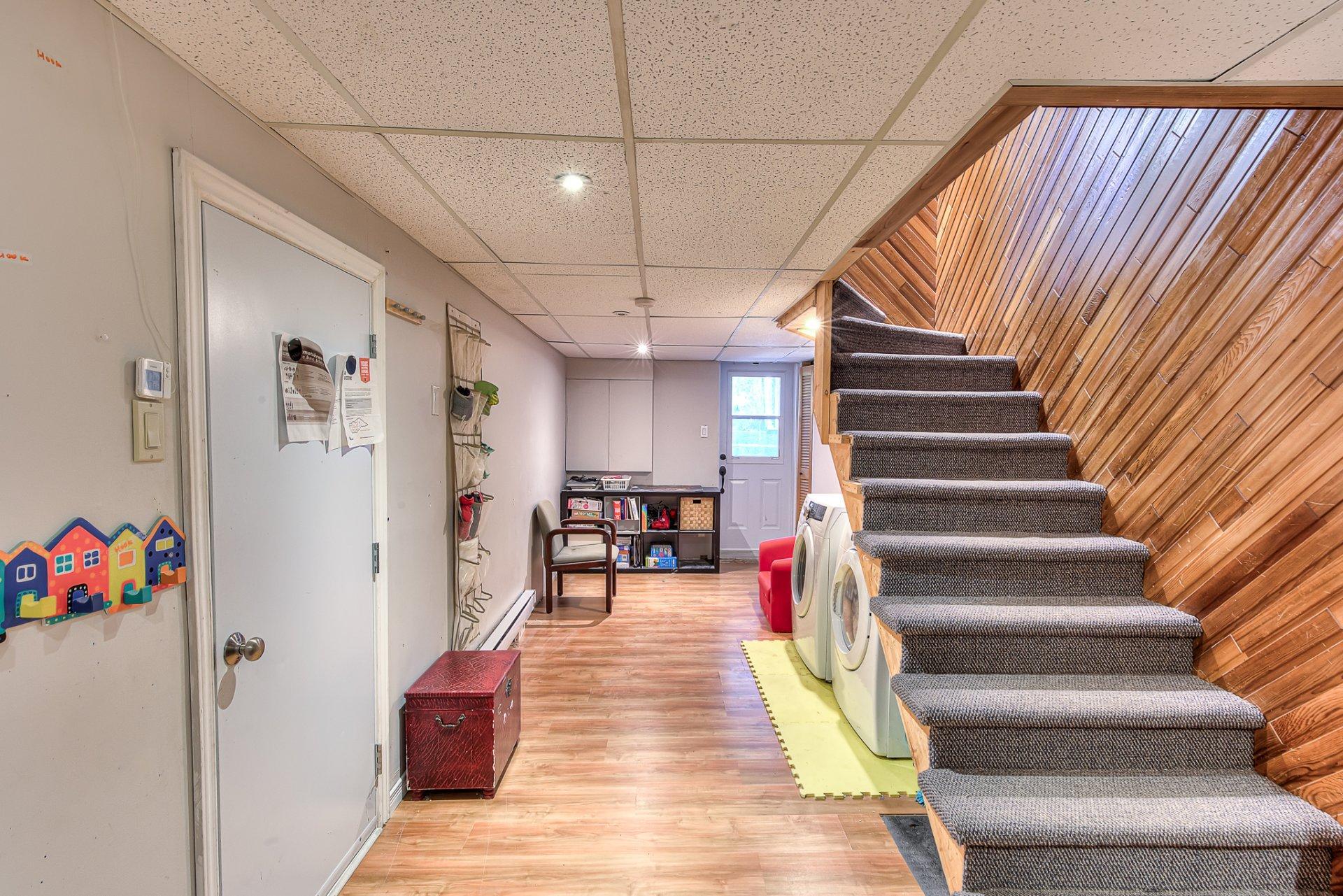 









534


Rue de Megève

,
Laval (Laval-des-Rapides),




QC
H7N5G3

