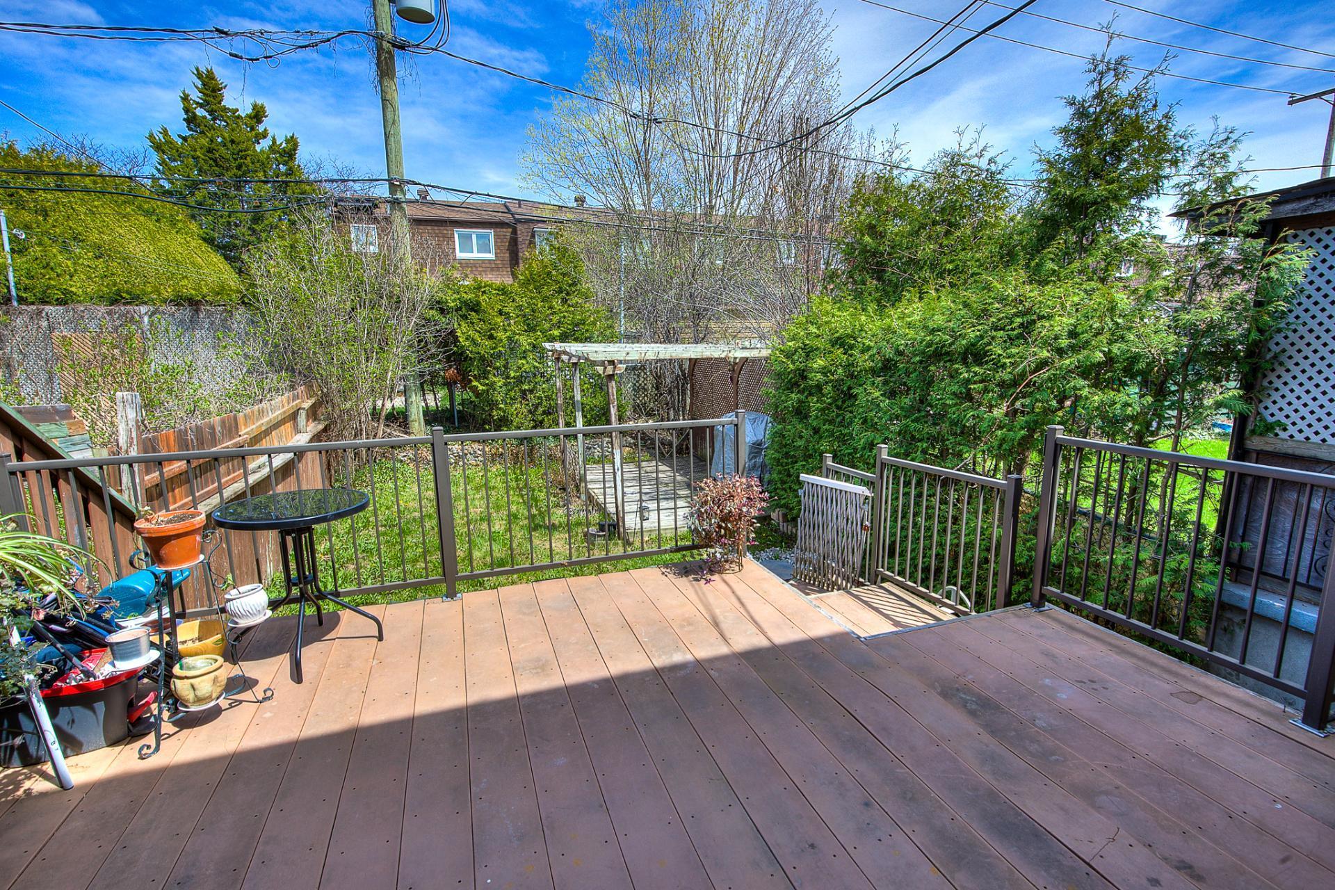 









534


Rue de Megève

,
Laval (Laval-des-Rapides),




QC
H7N5G3

