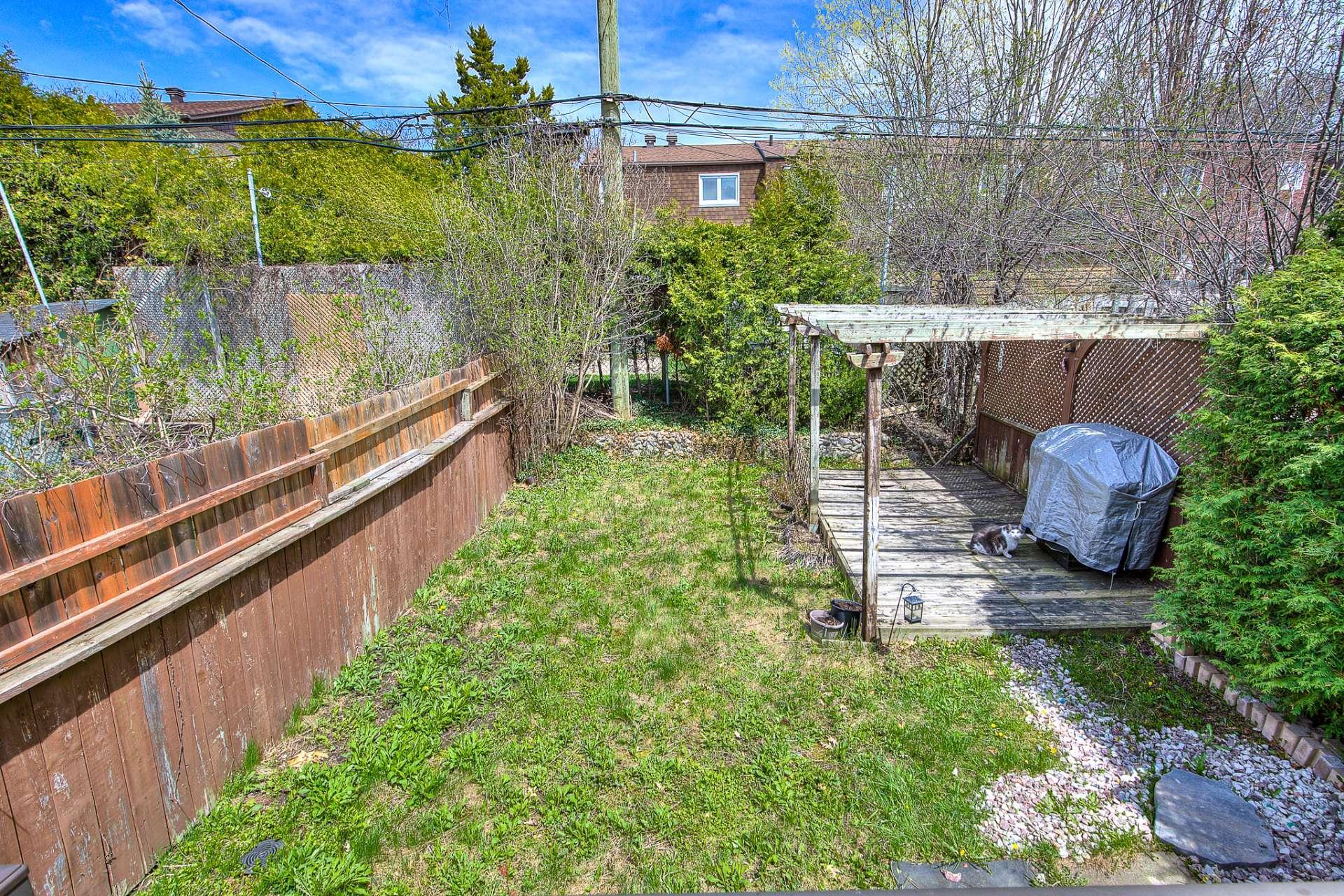 









534


Rue de Megève

,
Laval (Laval-des-Rapides),




QC
H7N5G3

