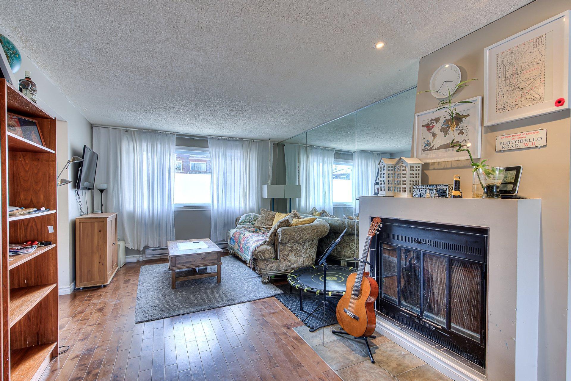 









534


Rue de Megève

,
Laval (Laval-des-Rapides),




QC
H7N5G3

