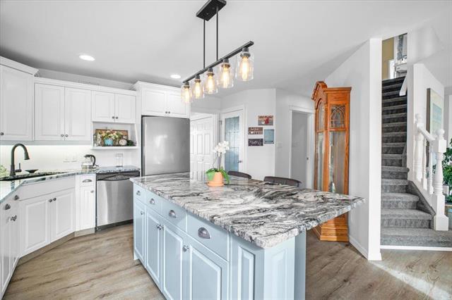 









62


4th

AVE,
Gimli,




MB
R0C 1B0

