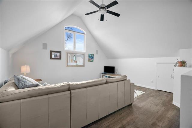 









62


4th

AVE,
Gimli,




MB
R0C 1B0

