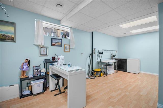 









62


4th

AVE,
Gimli,




MB
R0C 1B0

