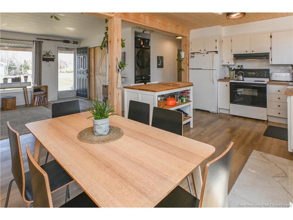 









3180


Alcide

ST,
Tracadie,




NB
E1X 1A5

