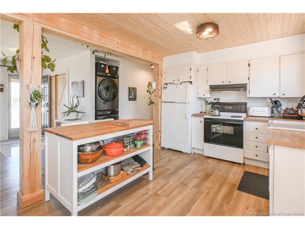









3180


Alcide

ST,
Tracadie,




NB
E1X 1A5

