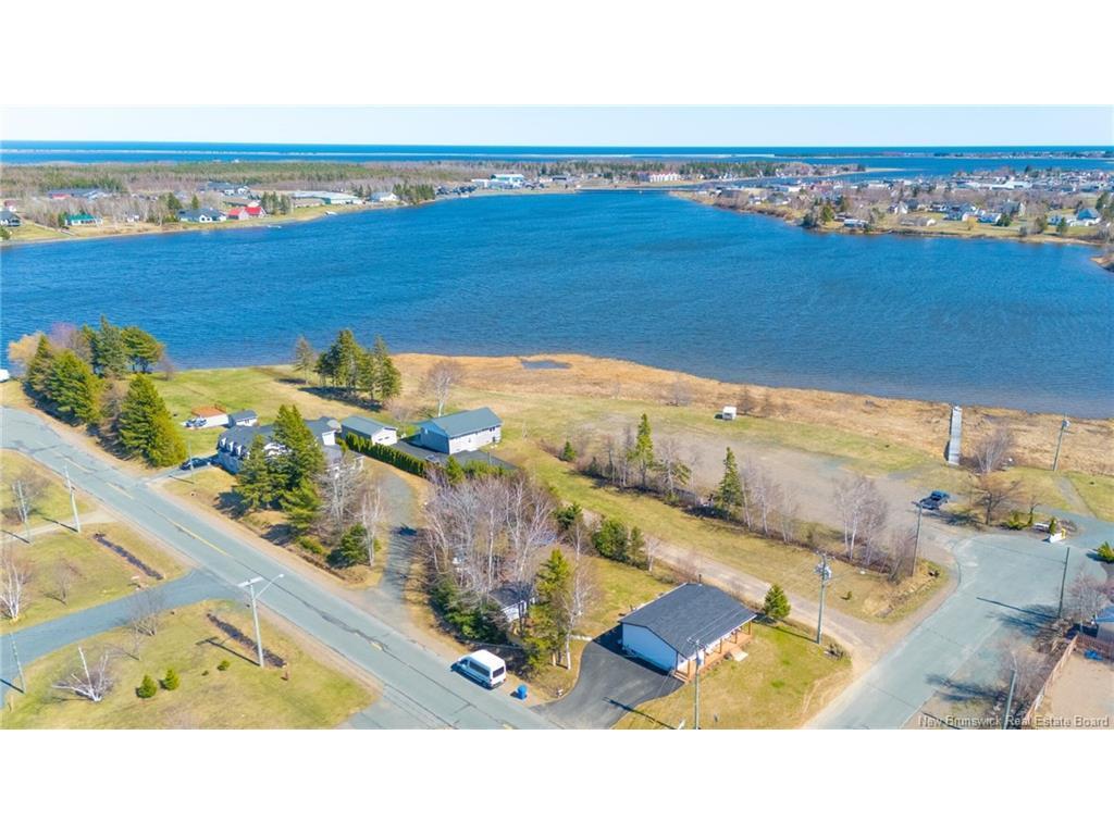 









3180


Alcide

ST,
Tracadie,




NB
E1X 1A5

