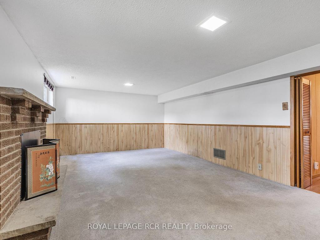 









43


Mitchell

Avenue,
New Tecumseth,




ON
L9R 1C2

