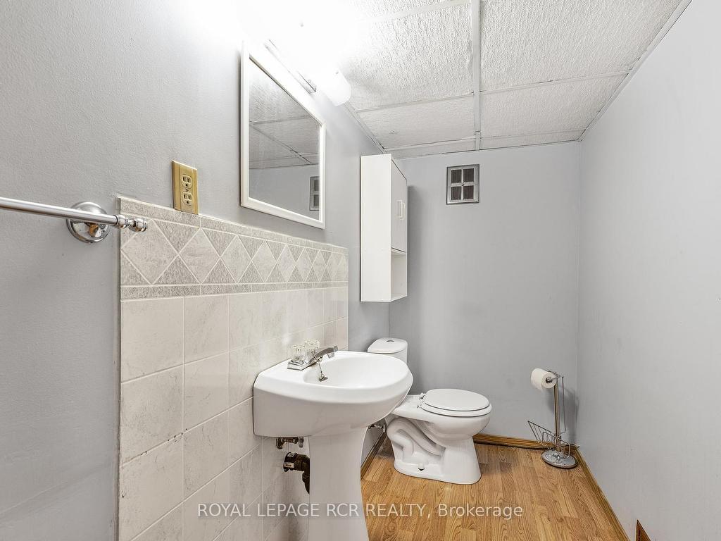 









43


Mitchell

Avenue,
New Tecumseth,




ON
L9R 1C2

