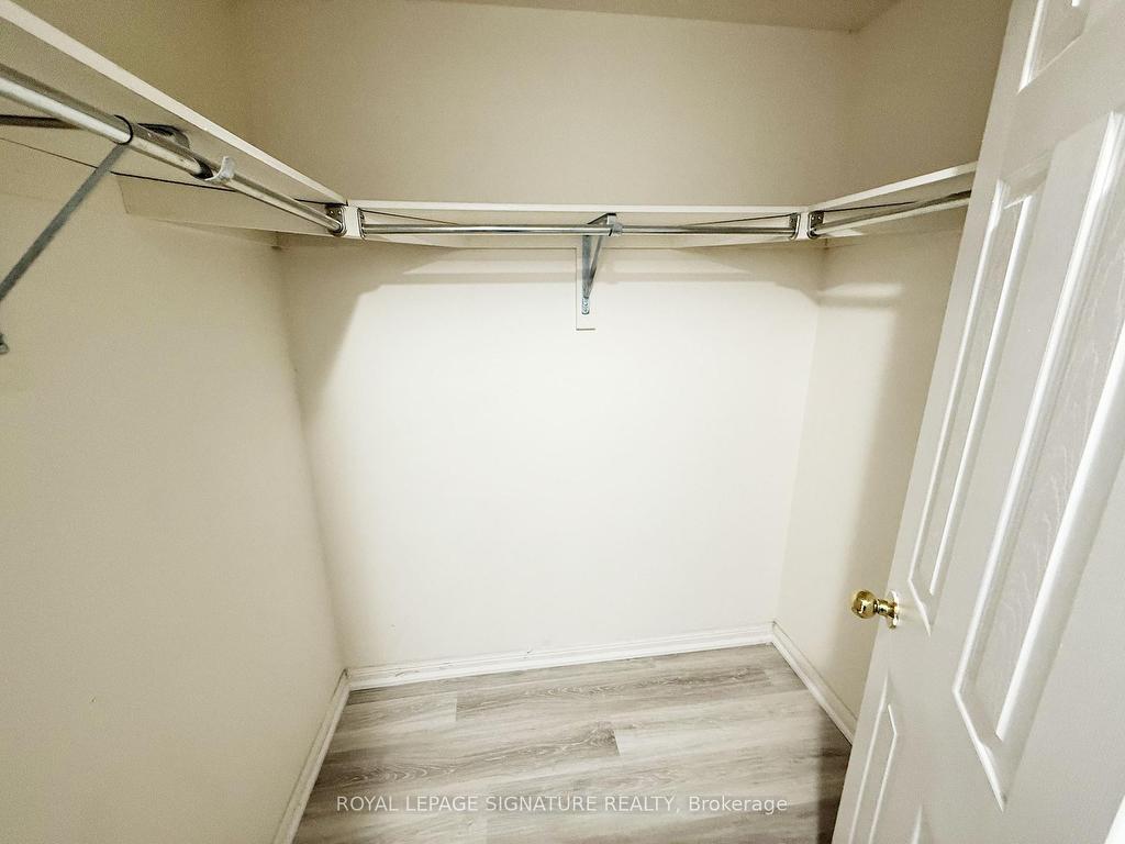 









3045


Finch

Avenue West, 1030,
Toronto,




ON
M9M 0A5

