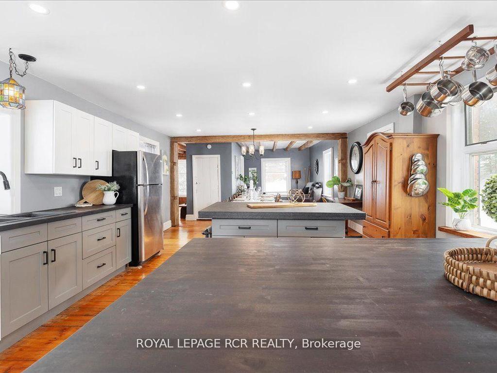 









19052


Centre

Street,
East Gwillimbury,




ON
L0G 1M0

