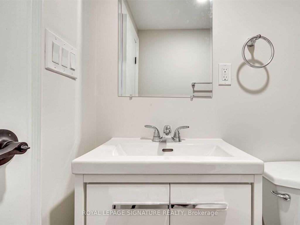 









487


Brucedale

Avenue East, LOWER,
Hamilton,




ON
L8V 1P1

